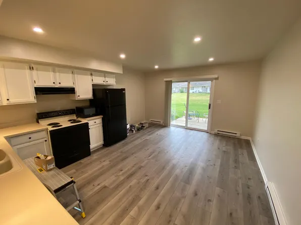 226 Morning Star Ct, Stillman Valley, IL 61084