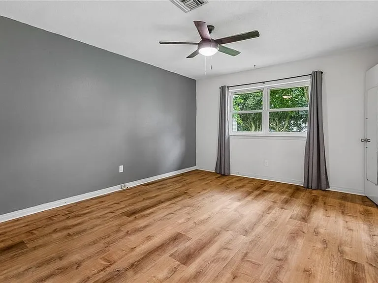 5751 Carlisle Ct — Photo 13