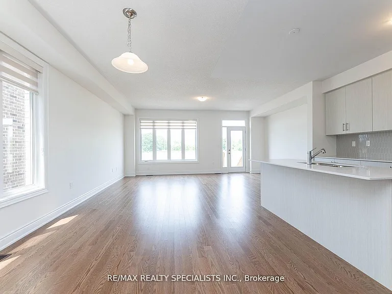 86 Bermondsey Way — Photo 4