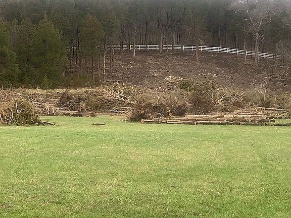 4th image of 205 Pleasant Valley Estates Dr