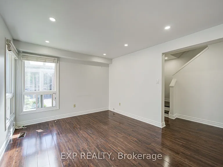 82 Muirlands Dr — Photo 5