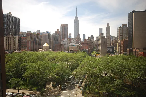 Rented by Luxury Habitat | media 2