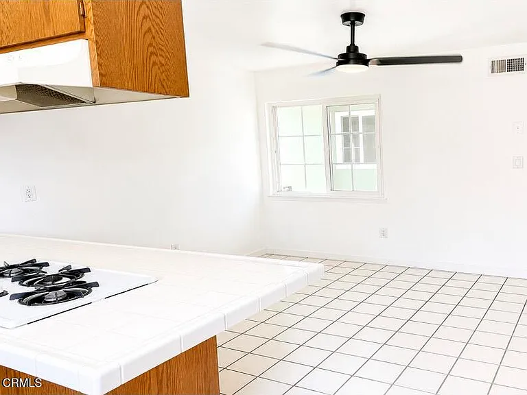 14048 Trumball St — Photo 5