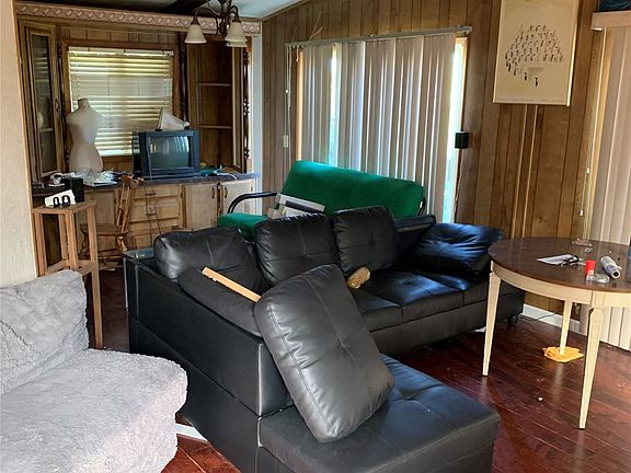 4th image of 13513 Cedar Cir E
