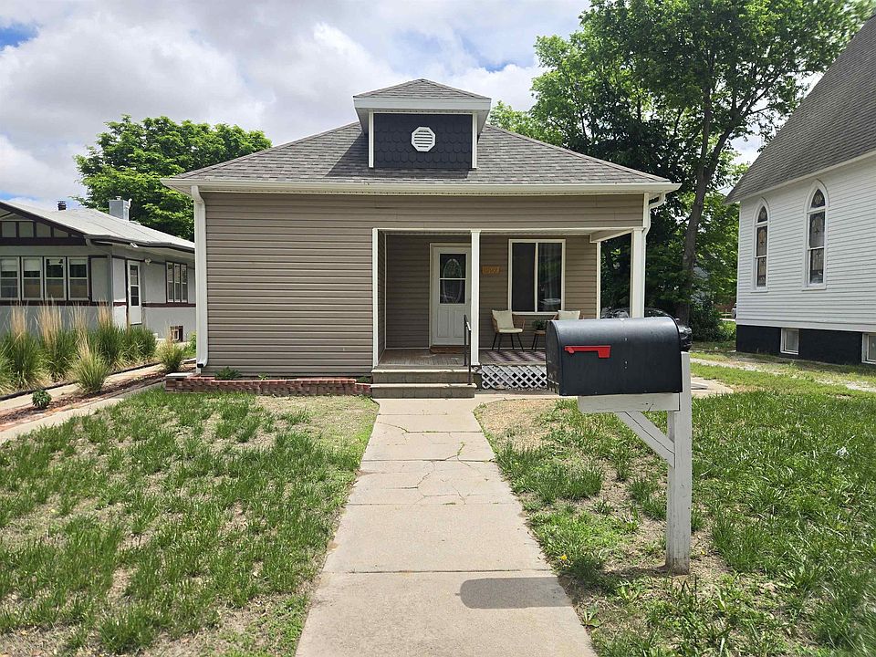 1st image of 1509 D Ave