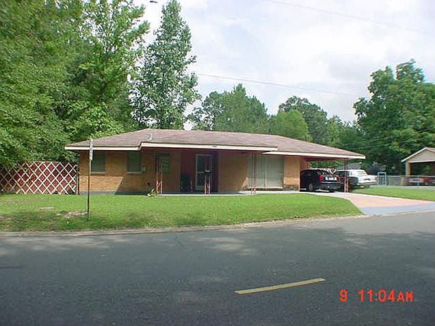 1st image of 1004 Martin Luther King Dr