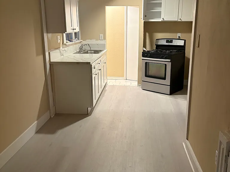 3523 Ottawa Ave — Photo 18