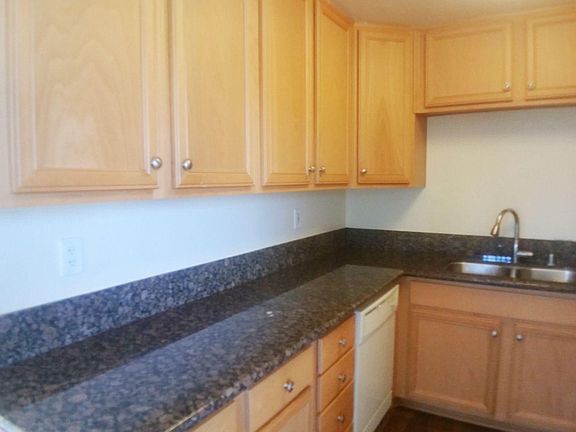 2nd image of 1423 Palm View Ct