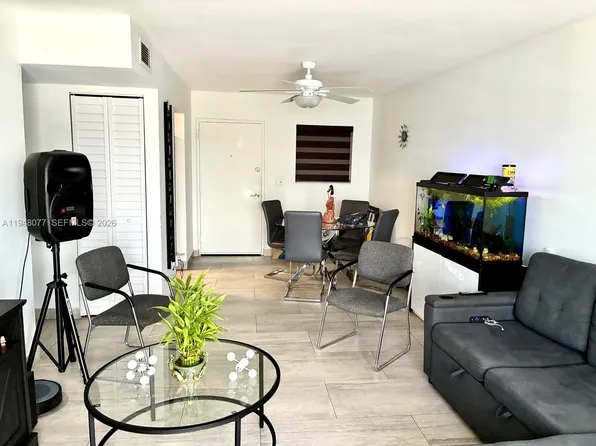 6820 W Flagler St APT 405, Miami, FL 33144