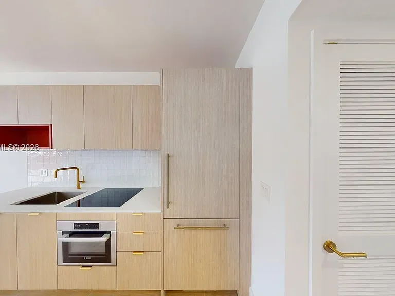 90 NE 32nd St #603 — Photo 11