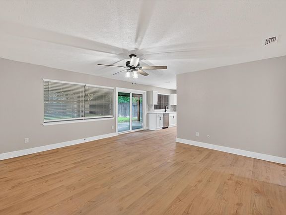 3rd image of 129 N Dobson St