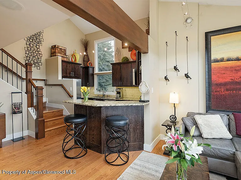 4000 Brush Creek Rd #9 — Photo 4