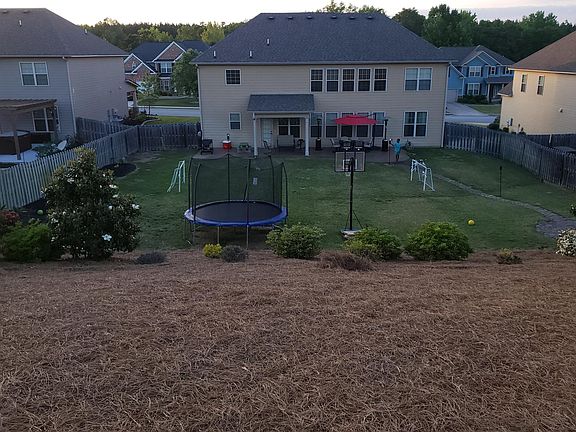 4th image of 234 Seaton Ave