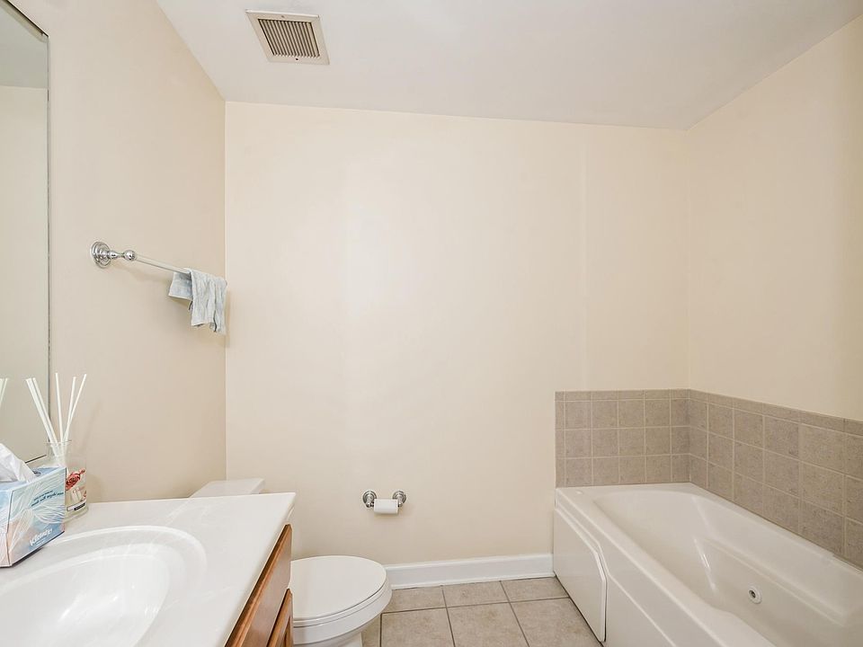 1st image of 1528 S State St #8C