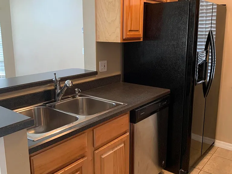 942 Bakewell Ct #202 — Photo 8