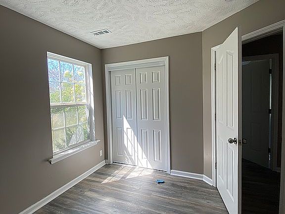 4th image of 520 Dorchester Dr