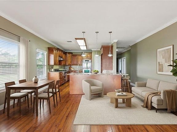 4th image of 121 Pontchartrain Rd
