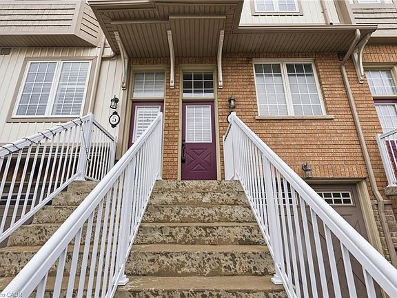 3rd image of 170 Dewitt Rd #6