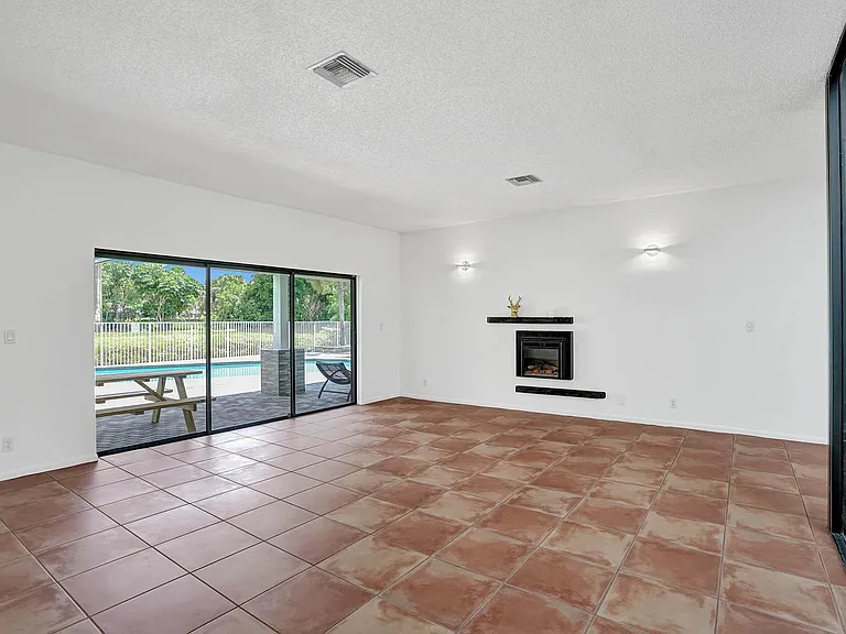 16610 Royal Poinciana Ct — Photo 66