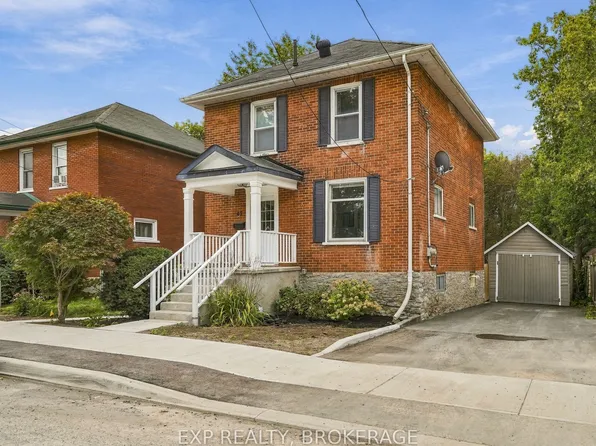 47 Henry St, Belleville, ON K8P 1N4