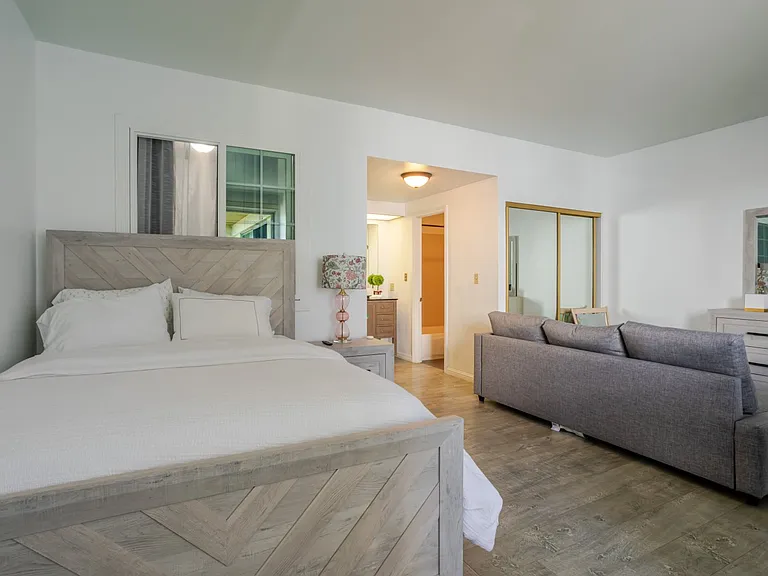 321 S San Vicente Blvd #505 — Photo 19