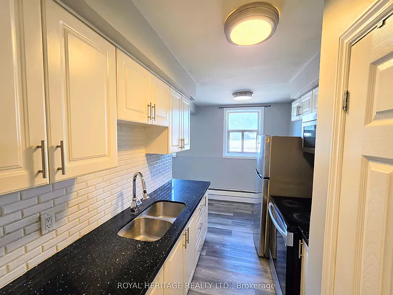 300 Montrave Ave #4 — Photo 8