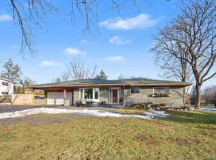 6622 Houghten Dr, Troy, MI 48098