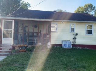 630 Brownville Ln, Charles Town, WV 25414