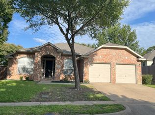 208 Lake Village Dr, McKinney, TX 75071