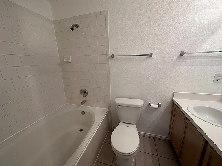 8255 Horse Whisper Ln — Photo 14