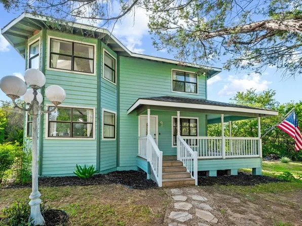 2704 Canyon Trl, Granbury, TX 76048