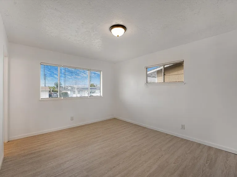 11629 Madison St — Photo 18