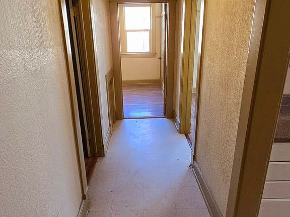 4th image of 2701 Montana Ave #H