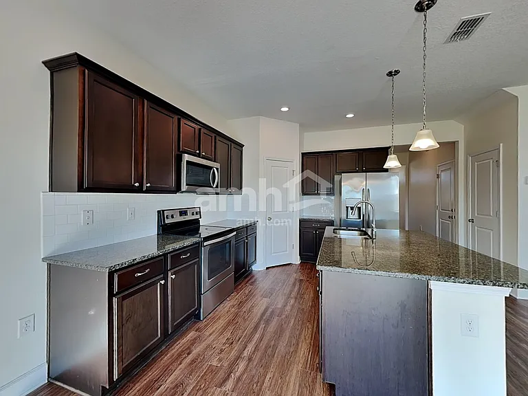 4803 Windy Hammock Way — Photo 3
