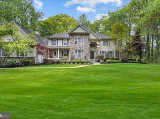 17 Waterview Dr, Pilesgrove, NJ 08098