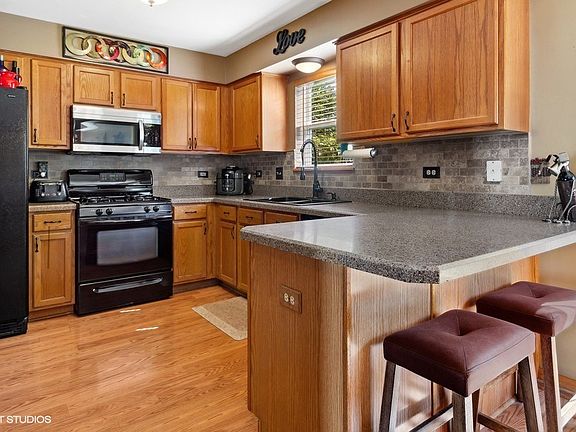5th image of 1716 Whispering Oaks Dr