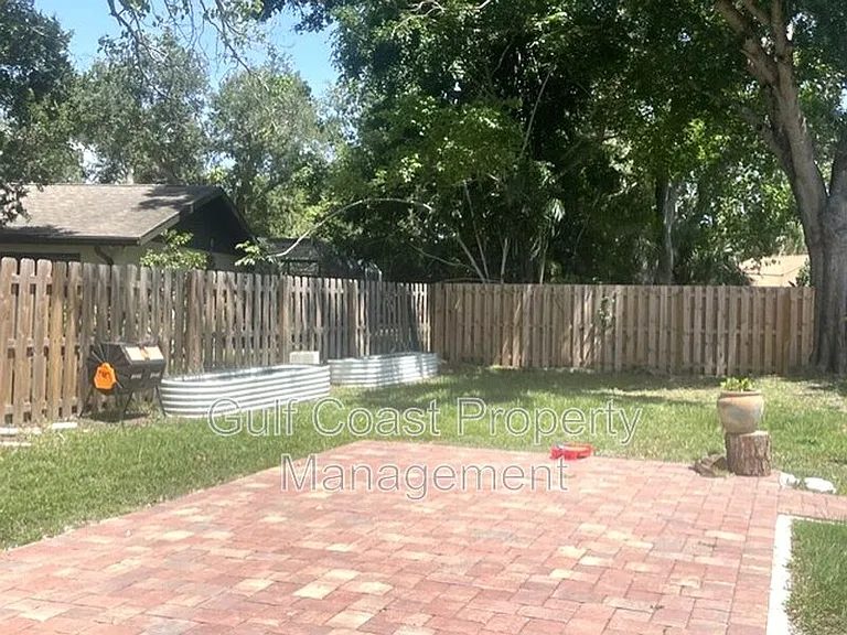 5677 Beneva Woods Cir — Photo 14