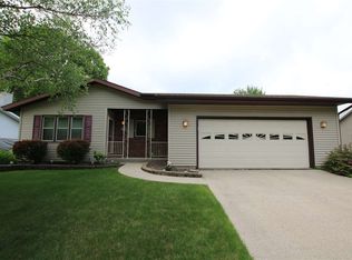 998 Birch Rd, Fond Du Lac, WI 54937