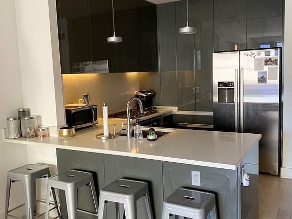 4th image of 4415 Purves St APT 10A