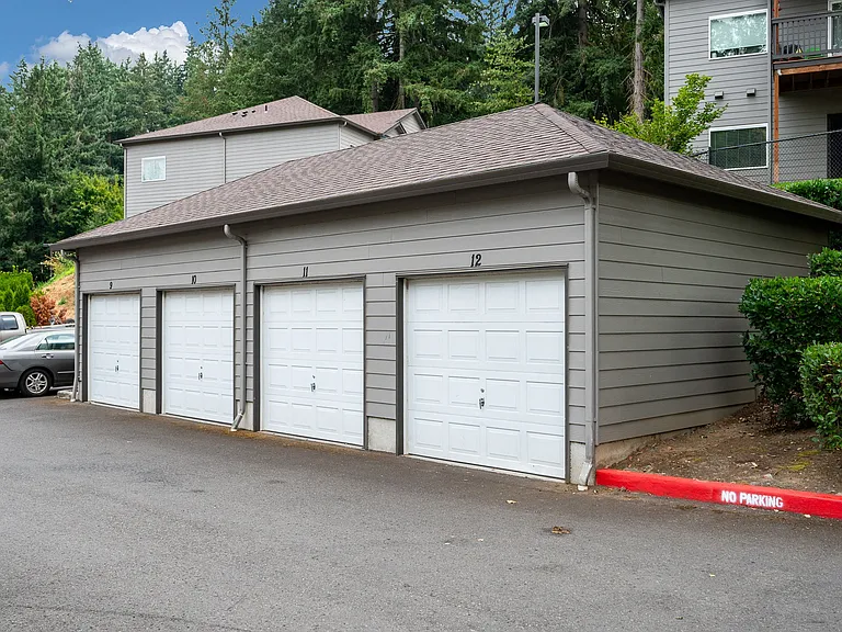 Leverich | Exterior