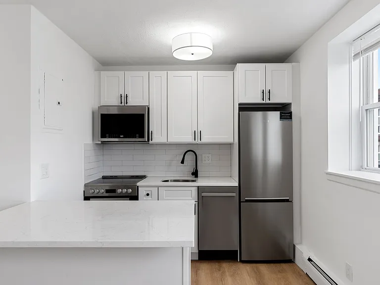 741 E 7th St #37 — Photo 2