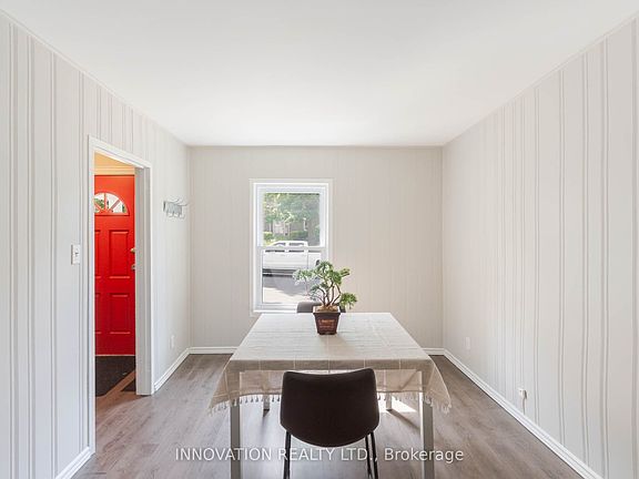 4th image of 106 James St E