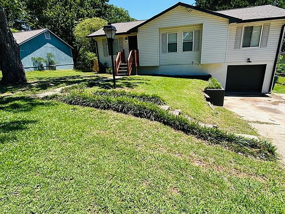 3rd image of 8908 Thomas Rd