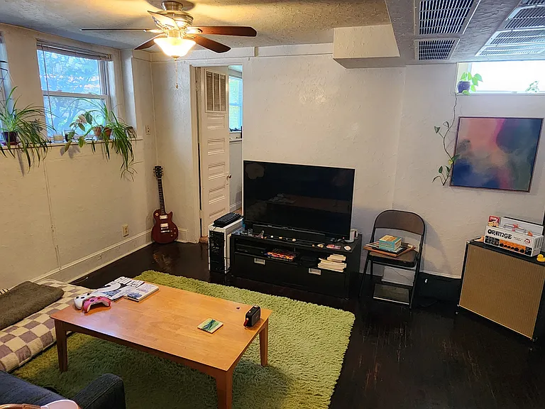212 W 37th St #5 — Photo 8