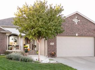 1304 W Moor Cross Cir, Sioux Falls, SD 57108