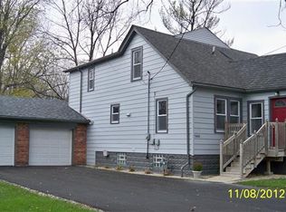 9400 Cline Ave, Highland, IN 46322