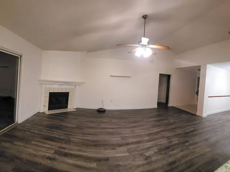 2806 Geronimo Dr — Photo 3