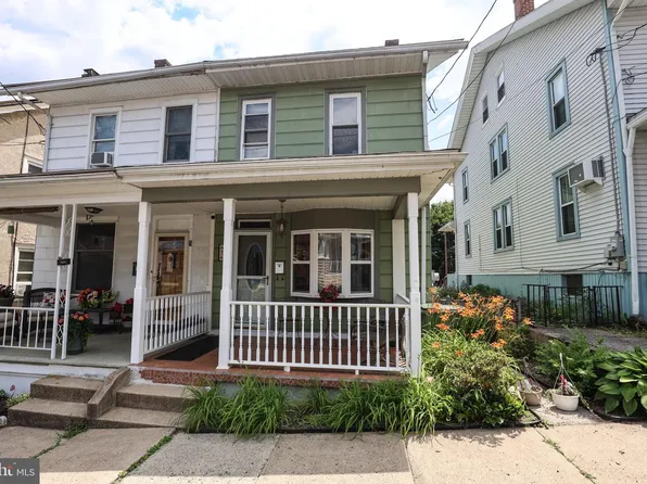 7 Cherry St, Pine Grove, PA 17963