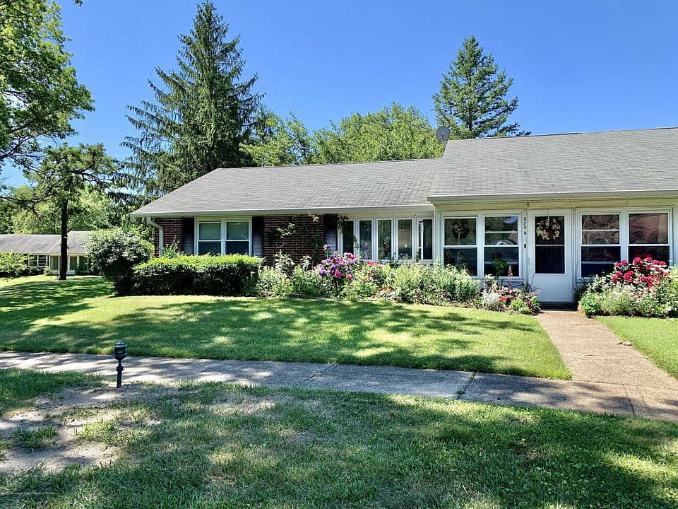 1st image of 524A Portsmouth Dr #1001