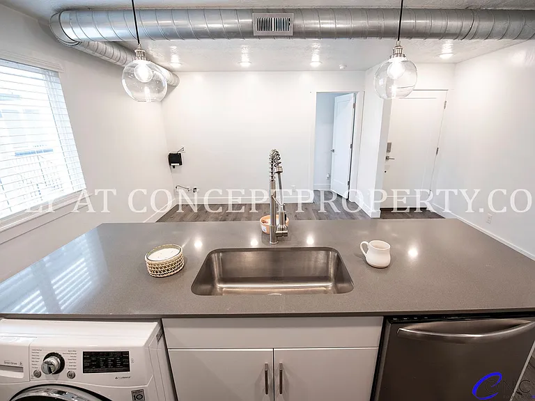2740 S 1300 E — Photo 11